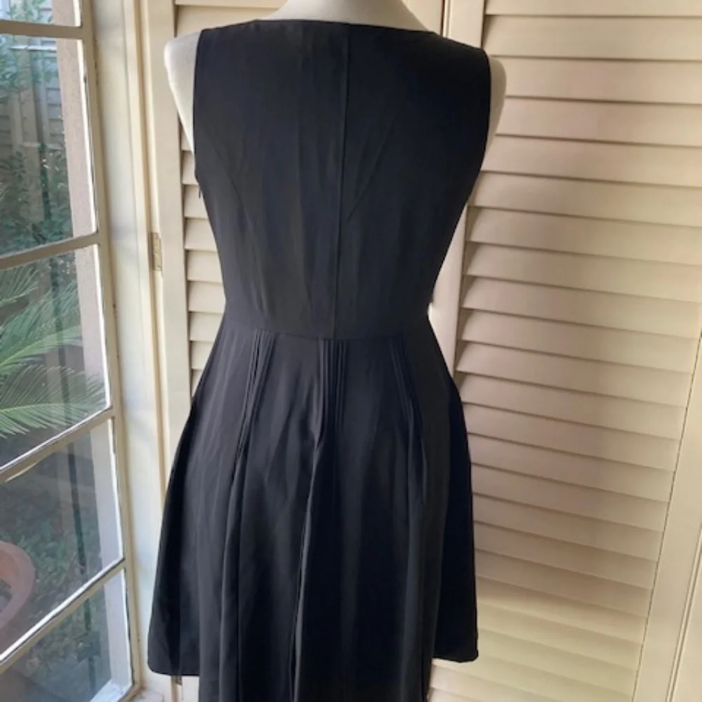 Calvin Klein "Little Black Dress" - Picture 5 of 9